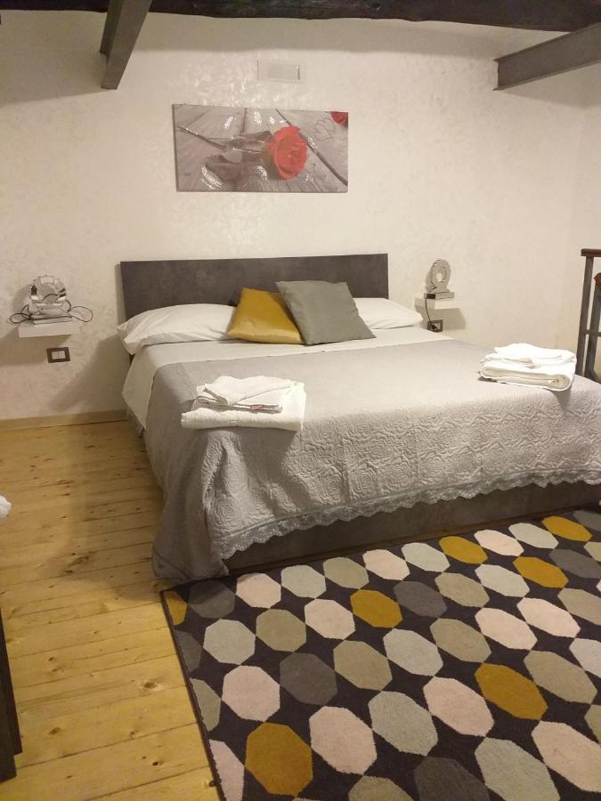 Sasy Jr House Via San Mattia 72 Apartment Napoli Ngoại thất bức ảnh