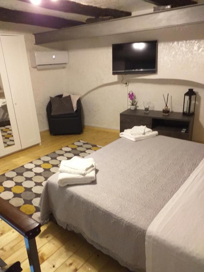 Sasy Jr House Via San Mattia 72 Apartment Napoli Ngoại thất bức ảnh